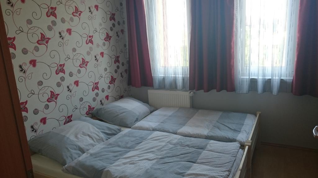 Reka Apartman Bük Værelse billede